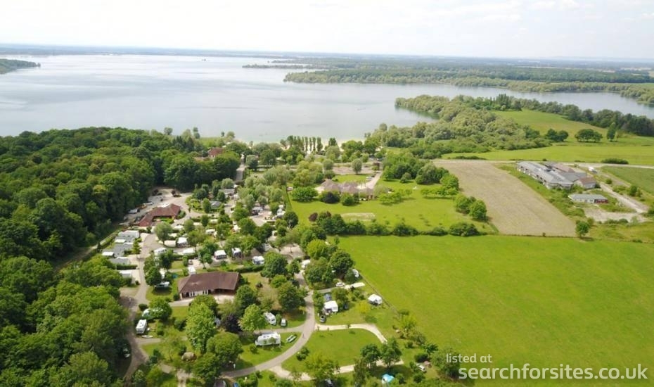 Camping Les Rives Du Lac